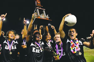 Kapaa boys soccer team celebrates its Division 2 state championship | Andrew Lee, HHSAA, phoito