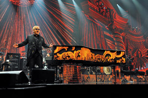 Elton John. Photo from Kimo Akane