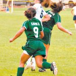 Waimeaâ€™s Tierra Teter gets her head on the ball