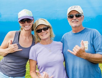 Wyland Restores Kapaa Mural