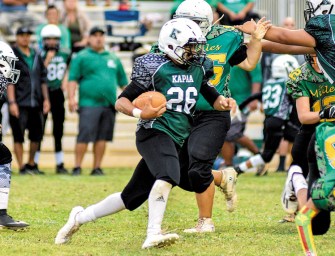 Warriors Beat Mules In Junior Football Play