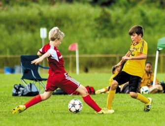 Hanalei U12 Boys Edge Out Futsal On Soccer Field