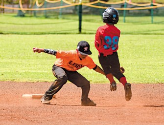 Astros Take Off And Land Among The Stars